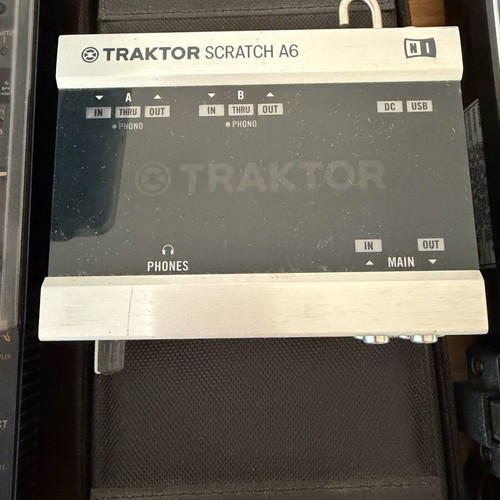 Κάρτα ήχου Traktor Scratch A6 και Traktor Kontrol X1 MKII μεταχειρισμένα