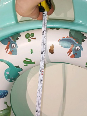 Toilet training seat like new with dinosaurs and handles