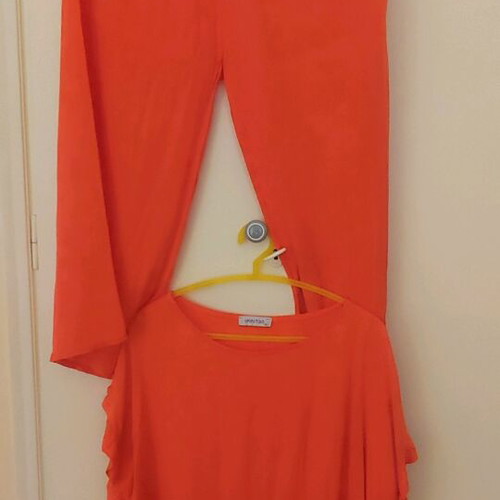 Celestino blouse and long zip-culottes set like new, orange