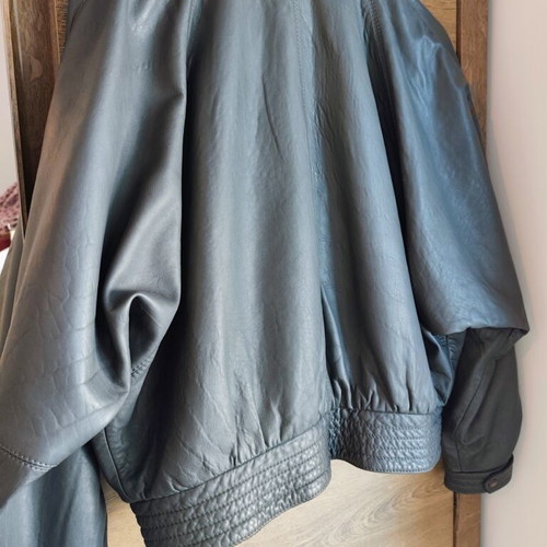 Vintage Italian leather jacket like new, gray, sizes small and medium