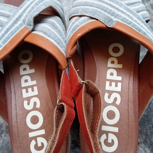 Gioseppo leather platform sandals like new, brown and turquoise, size 39