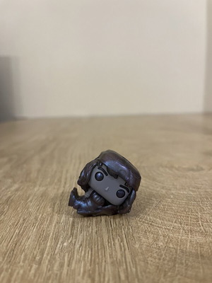 Stranger Things Kinder Joy Figure Eleven like new