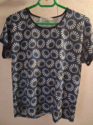 Blouse fabric like new, size M