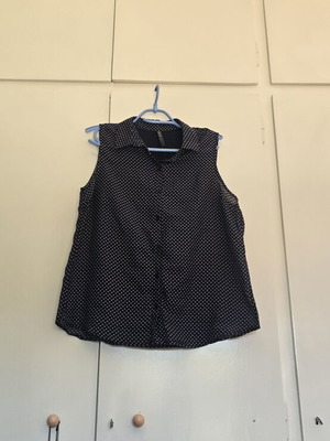 Stradivarius Navy Blue Sleeveless Chiffon Blouse Size XL like new