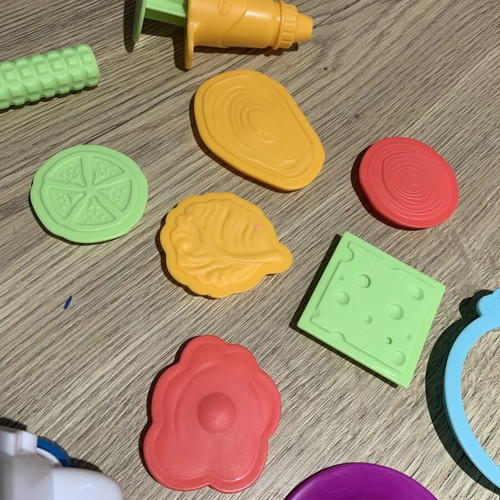 Play Doh Toaster Set like new with many designs