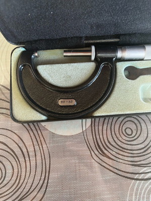 Micrometer M-W Moored and Wright like new with case