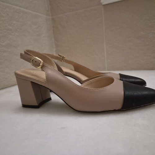 Slingback Clara Barson shoes like new, black toe, 6cm heel