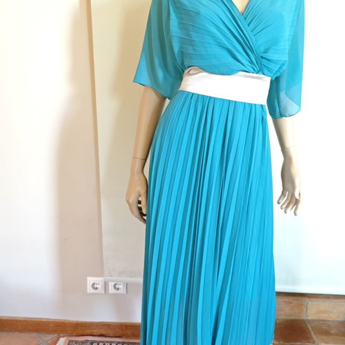 Vintage dress one size with elastic waist and wrap bust