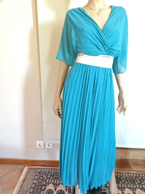 Vintage dress one size with elastic waist and wrap bust