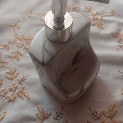 Soap dispenser