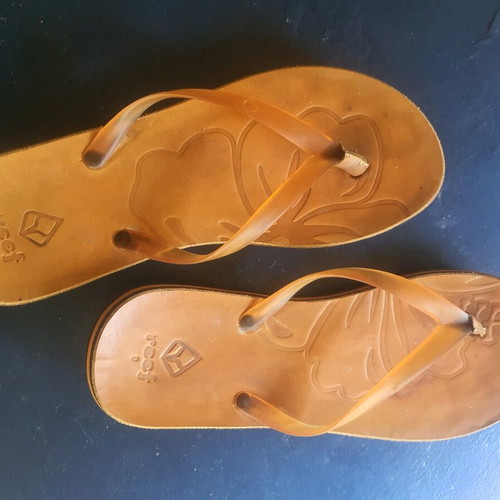 Reef sandals size 39 brown leather like new