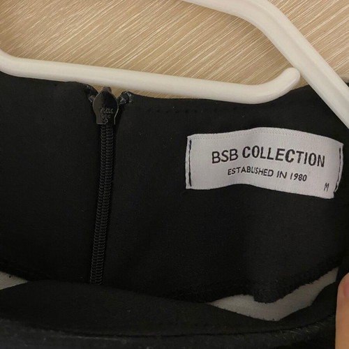 BSB collection dress elastic like new with nice details size M