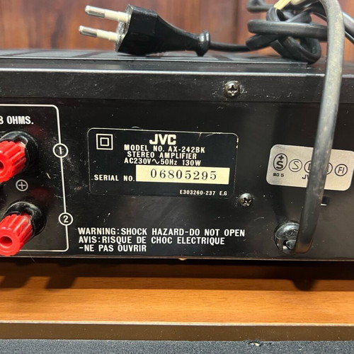 JVC AX 242 Stereo Integrated Amplifier like new