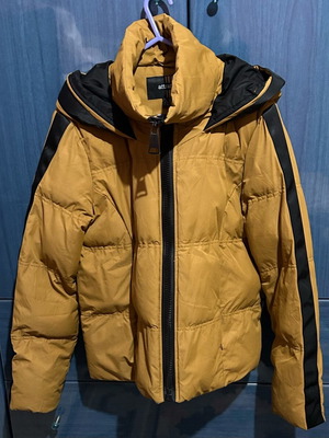Attrattivo puffer jacket like new, yellow and gold, size S