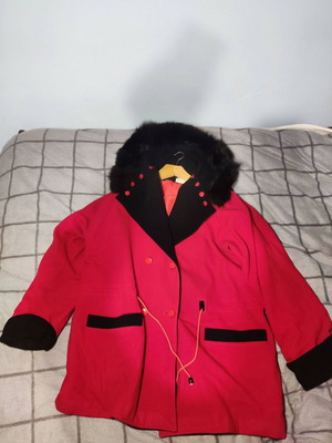 Women's red winter coat used, size XXL