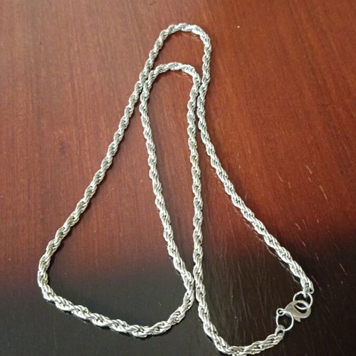 Chain necklace like new