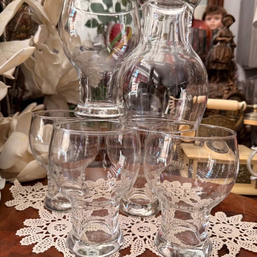Large vintage glasses set of 6 like new