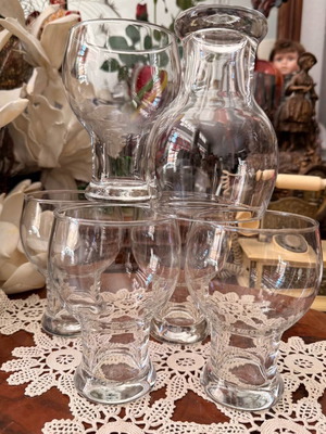 Large vintage glasses set of 6 like new