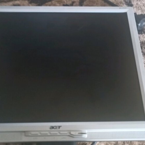 Acer LCD AL1717asm 17-inch monitor used with speakers and VGA