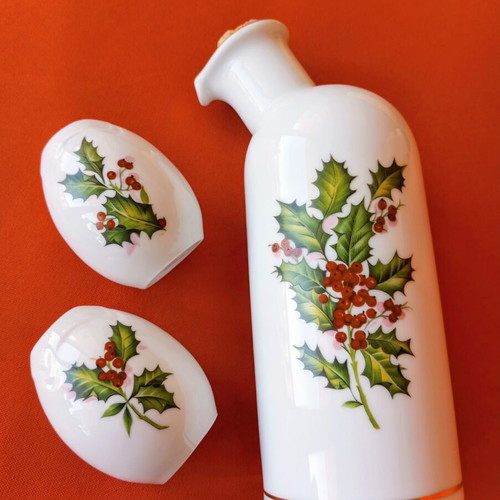 Oil and Salt and Pepper Set Christmas porcelain new, German