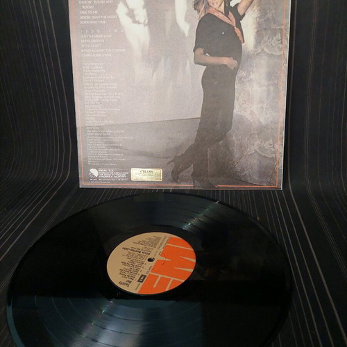Olivia Totally Hot vinyl used, rock
