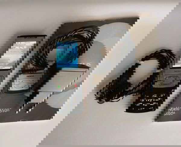 Nokia 6500 slide