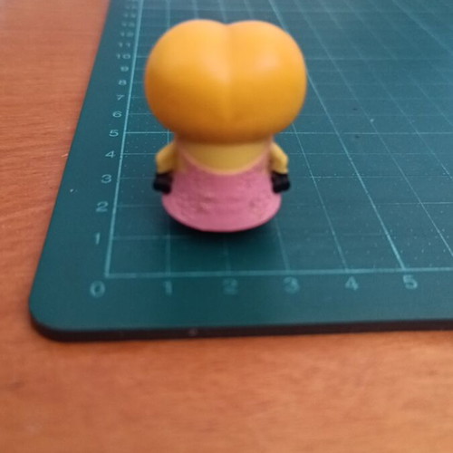 Bob Minions figure like new, 70's costume