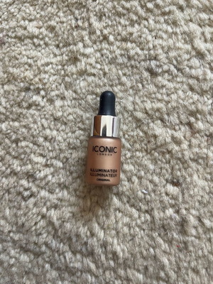 Iconic highlighter drops like new for facial glow