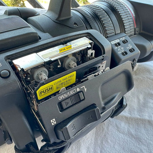 Canon XH A1E Professional HDV Camcorder like new