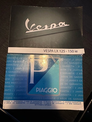Vespa LX 150 original booklet and service book used