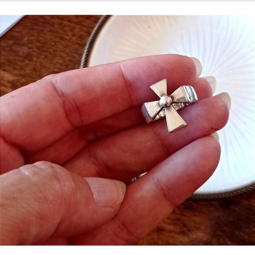 Vintage 925 silver ring cross-shaped like new