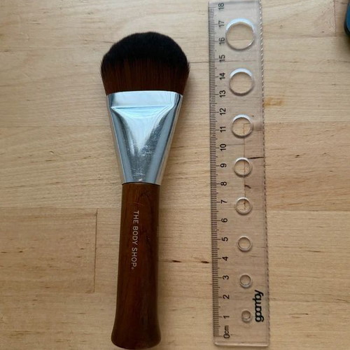 The Body Shop brush like new for mask or foundation