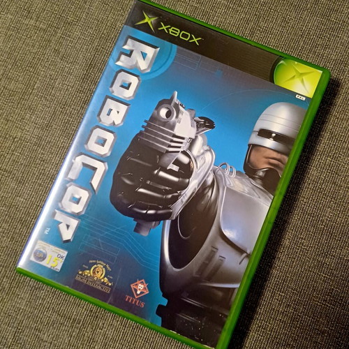Robocop Xbox game used, complete in excellent condition