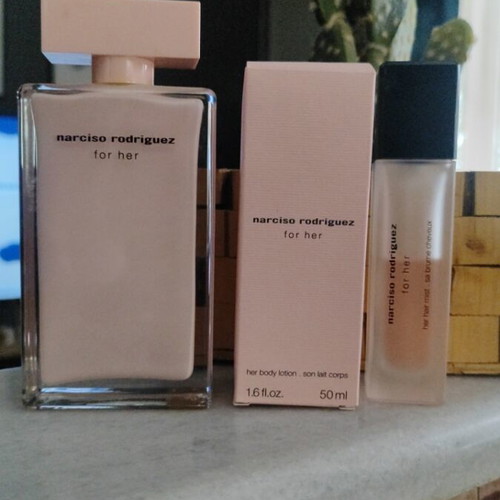 Narciso Rodriguez for Her Eau de Parfum gift set like new, 100 ml