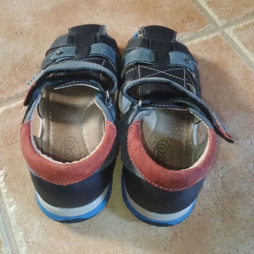 Chippo anatomical sandals size 31 like new, blue