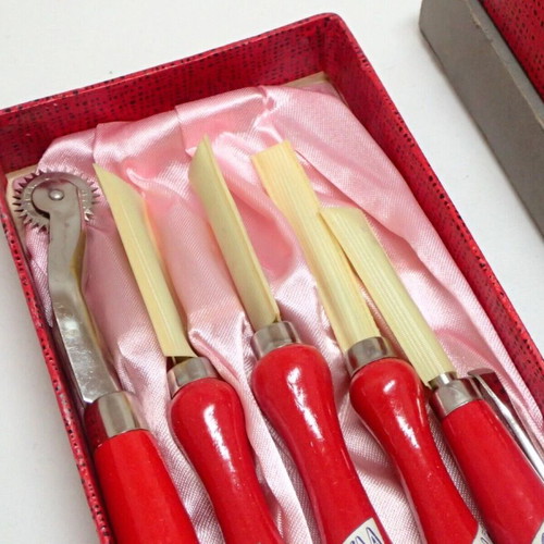 Vintage dress making tools set from Petalouda thread company new