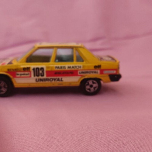 Burago Renault 9 Rally 1/43 used die cast metal model car