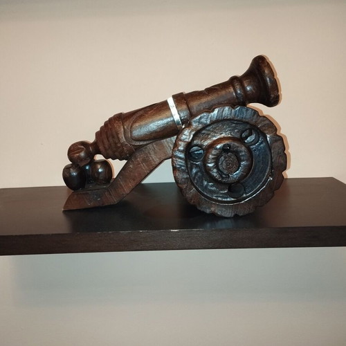 Wooden Spanish decorative cannon like new