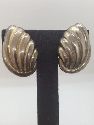 Vintage clip-on earrings