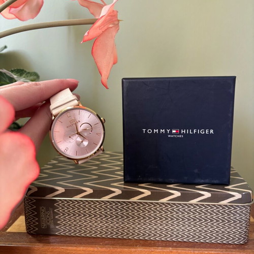 Tommy Hilfiger women's watch like new with gold case and beige leather strap