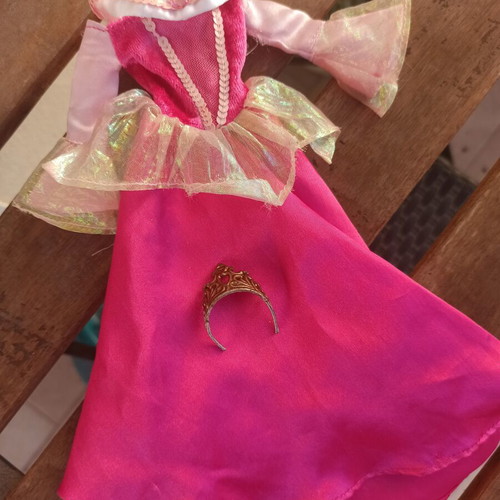 Princess Disney Aurora dress used with tiara