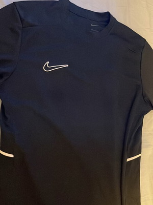 Nike Academy Dri-FIT T-shirt like new, comfortable fit for training