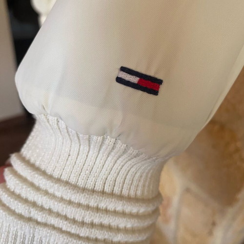 Tommy Hilfiger jacket white beige like new, medium size