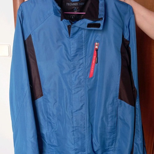 Windbreaker jacket like new, waterproof, blue, size large