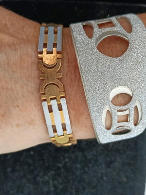 Set of 10 gold and silver jewelry pieces