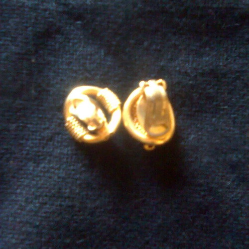 Necklace and earrings like new gold-colored