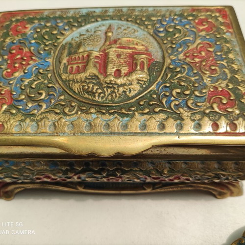 Vintage jewelry box and powder case used set