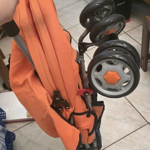 Baby Stroller like new with slight handle wear