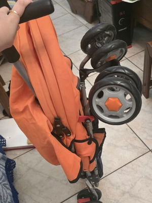 Baby Stroller like new with slight handle wear