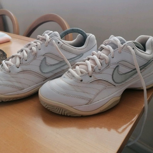 Nike leather athletic shoes used, white, size 38.5 for tennis